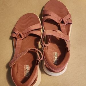 Skechers Women’s Dusty Rose Strappy Sport Sandals